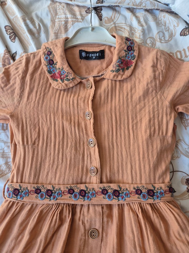 Düğmeli Bej Uzun Keten Elbise - Görsel 3