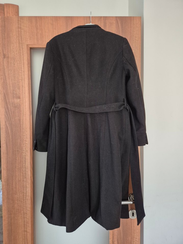 Siyah Uzun Belden Kemerli Kaban - Görsel 2