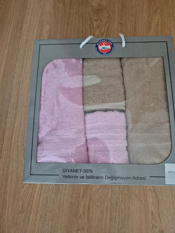 Modern Klasik Desenli Pembe ve Gri Havlu Seti - Görsel 2