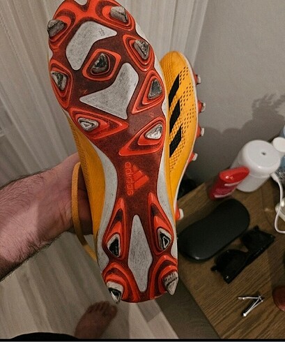 41 Beden adidas halı saha krampon