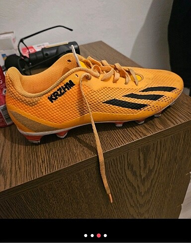 41 Beden sarı Renk adidas halı saha krampon