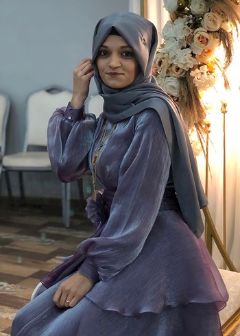 Mor, uzun abiye