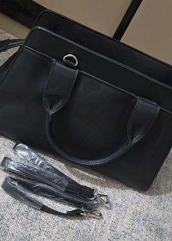 Klasik Siyah Deri Kadın Çanta - Görsel 3
