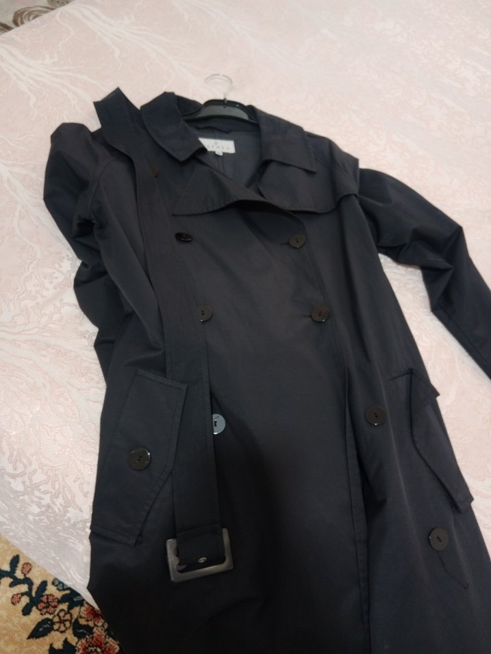 Siyah Uzun Düğmeli Kadın Trençkot - Görsel 4