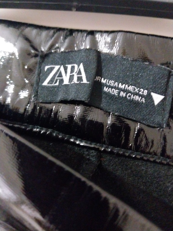 zara marka Parlak Siyah Deri Kadın Pantolon - Görsel 5