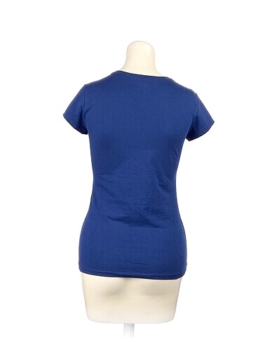 l Beden PreLoved T-shirt %70 İndirimli.