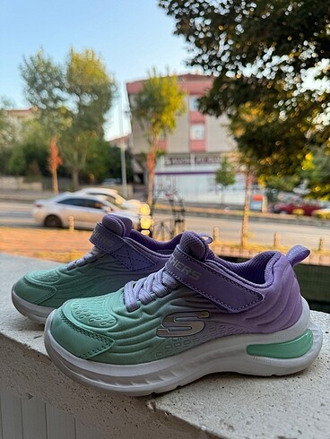 SKECHERS KIZ ÇOCUK SPOR AYAKKABI