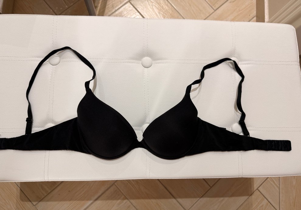 Siyah Sütyen - Görsel 2