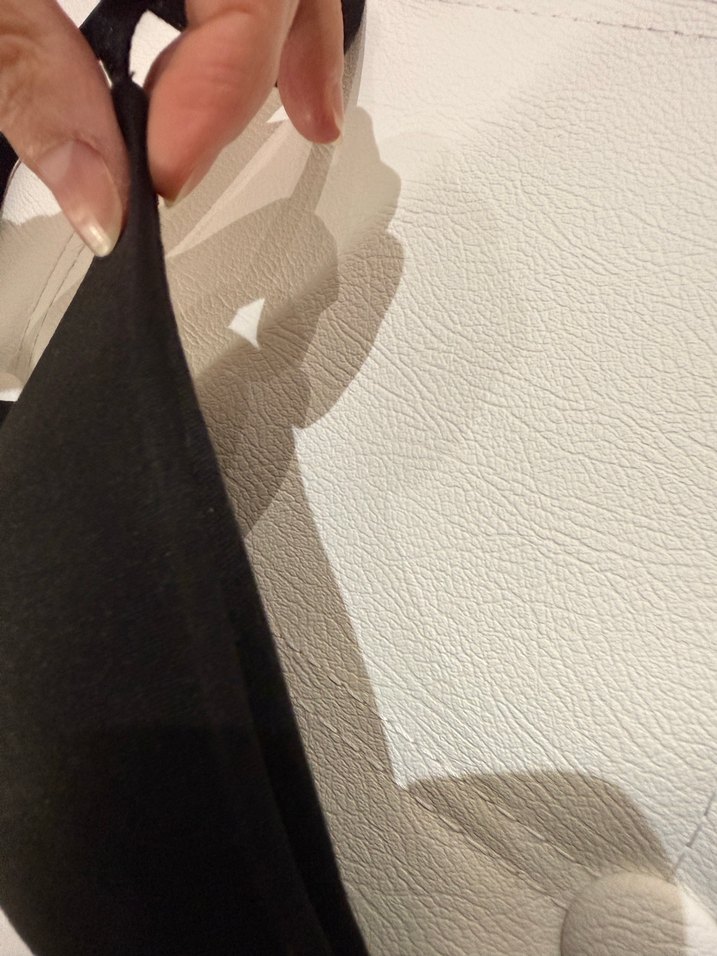 Siyah Sütyen - Görsel 4