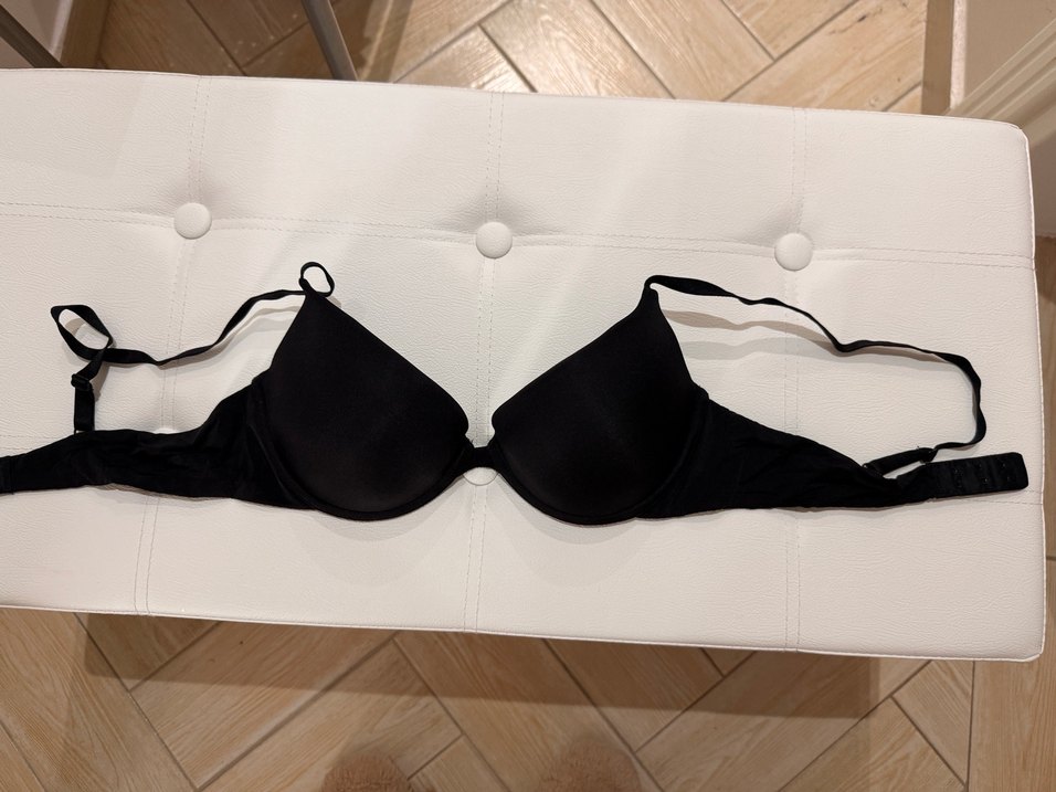Siyah Sütyen - Görsel 2