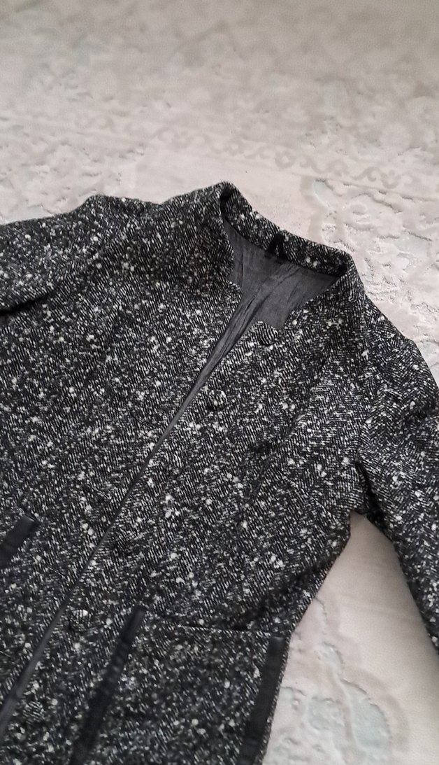 Düğmeli Siyah Desenli Uzun Kadın Kaban - Görsel 4