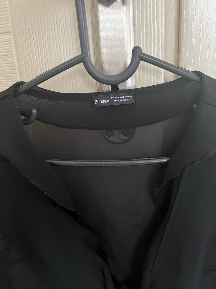 Siyah Drapeli Uzun Kollu Halter Yaka Bluz - Görsel 3