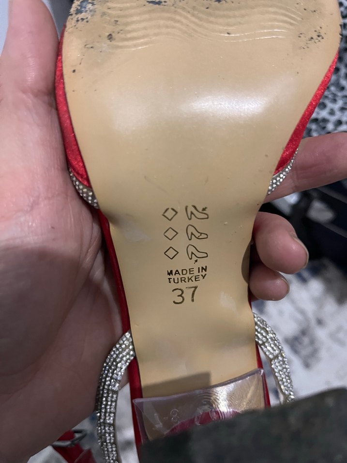 Kırmızı Parlak Yılan Desenli Topuklu Kadın Ayakkabı - Görsel 3