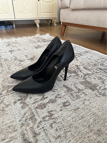 39 Beden Klasik topuklu ayakkabı/stiletto