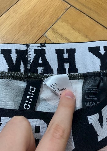 H&M Kadın Kamuflaj Desenli Streetwear Kumaş tayt