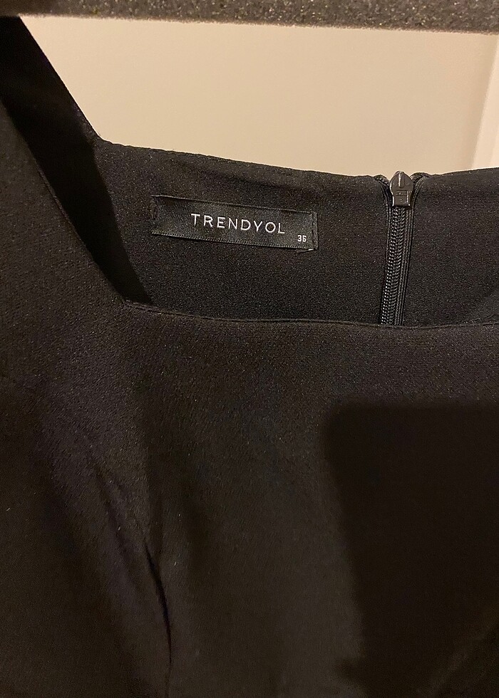 Kare yaka siyah kısa elbise - Görsel 3