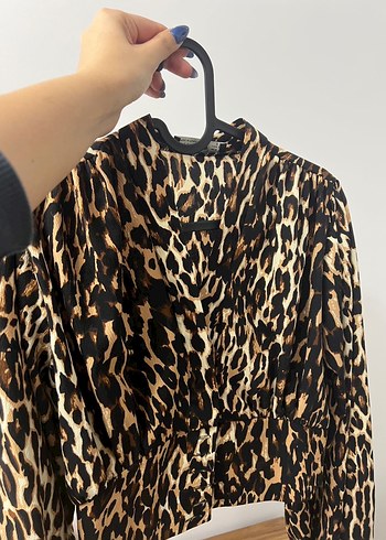 Kahverengi Leopar Desenli V Yakalı Bluz - Görsel 2