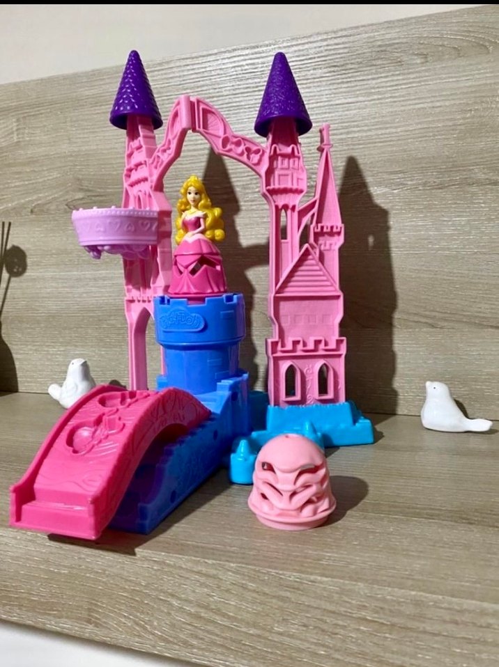 Play-Doh Disney Prenses Şato Oyun Seti - Görsel 3