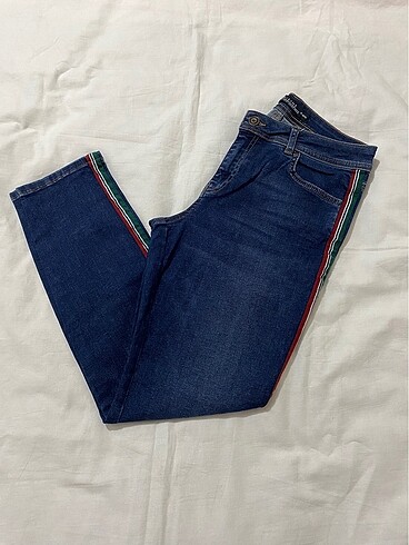 LC Waikiki Yandan Şeritli Jean Pantolon