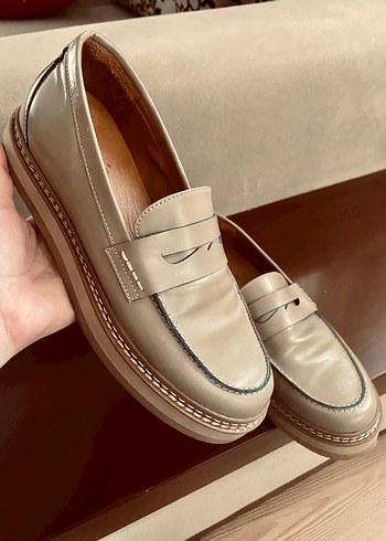 Bej Deri İnci Kadın Loafer