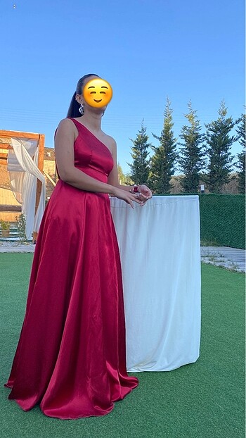 38 Beden Oleg Cassini Abiye