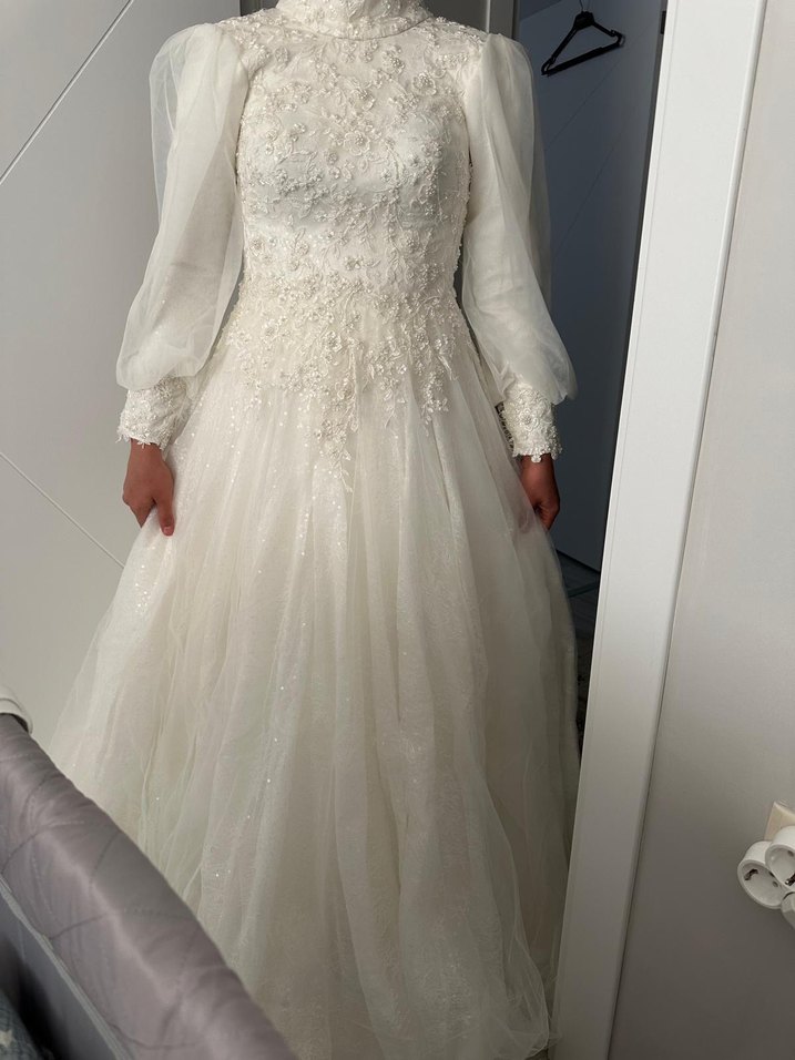 Uzun Kollu Vintage Prenses Gelinlik - Görsel 4