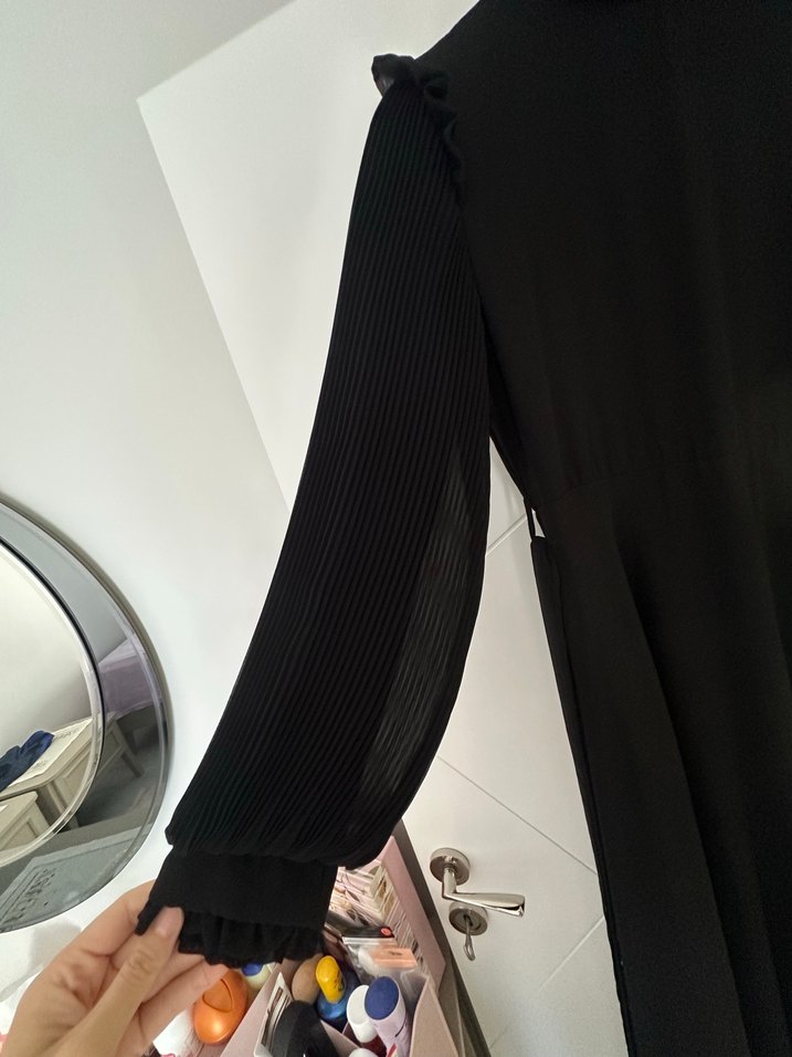 Siyah Uzun Kollu Piliseli Gotik Elbise - Görsel 3