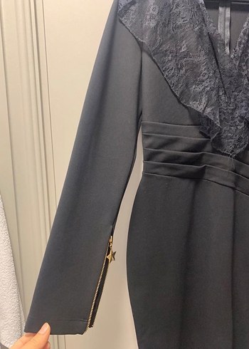 Uzun Siyah Gotik V Yaka Kadın Elbise - Görsel 3