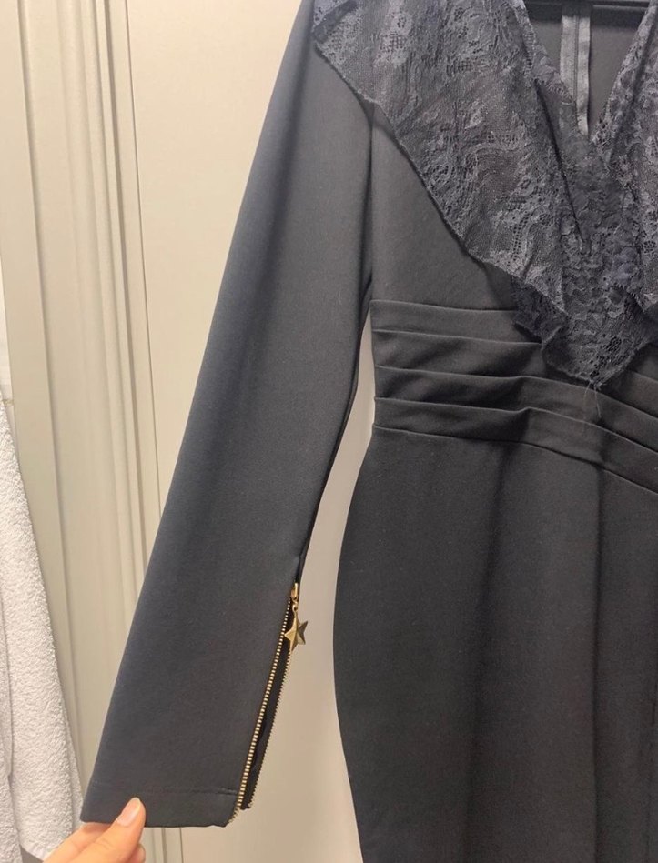 Uzun Siyah Gotik V Yaka Kadın Elbise - Görsel 3