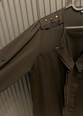 Düğmeli Siyah Uzun Kollu Kadın Gömlek - Görsel 3