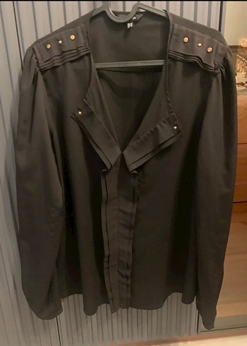 Düğmeli Siyah Uzun Kollu Kadın Gömlek - Görsel 4