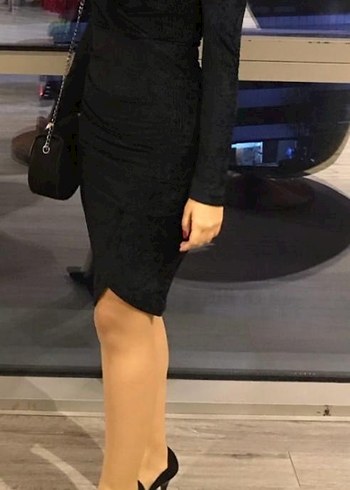 Siyah Desenli Süet Midi Kalem Elbise