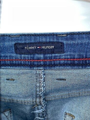 31 Beden çeşitli Renk Tommy Hilfiger Mini Etek %70 İndirimli.