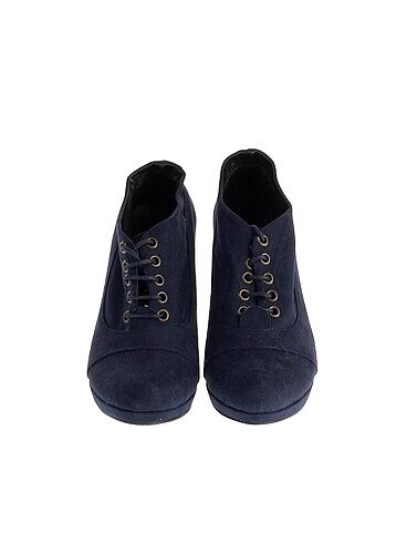 37 Beden PreLoved Bot %70 İndirimli.