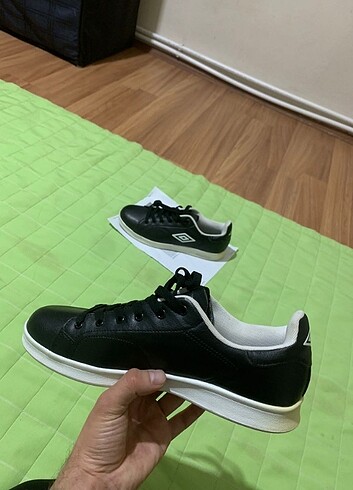 Umbro ayakkabı ürün fiyatı şimdi 4000 civarı
