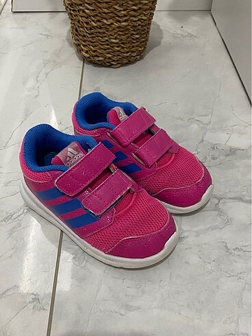 Adidas ayakkabı