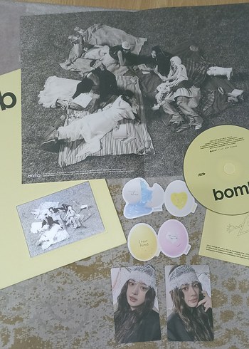 Bomb 'Star Bomb' ver. albüm
