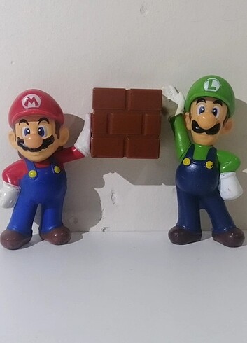 MARIO FİGÜRLERİ 2 ADETTİR IKISIDE FİYATA DAHİLDİR KIRIK CATLAK Y