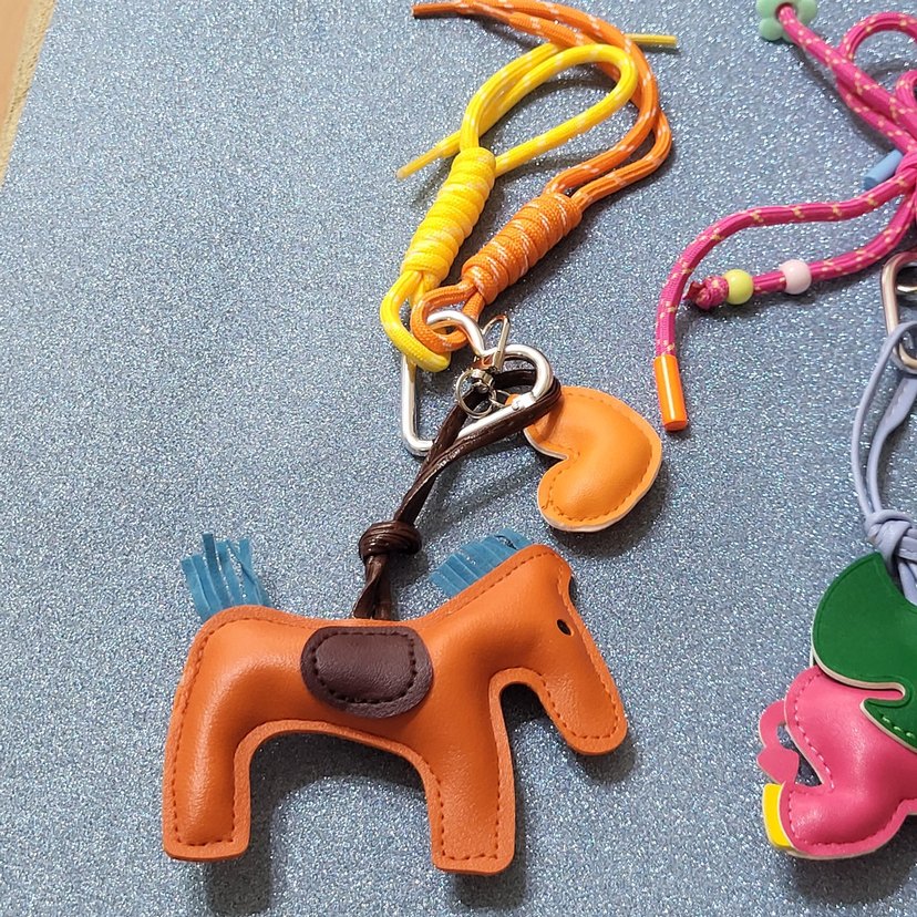 Çanta Charm Anahtarlık - Görsel 4