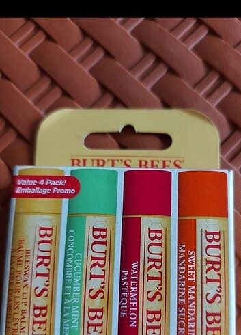 BURTS BEES LIP BALM