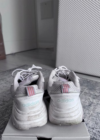 Beyaz Bağcıklı Adidas Kadın Spor Ayakkabı - Görsel 7