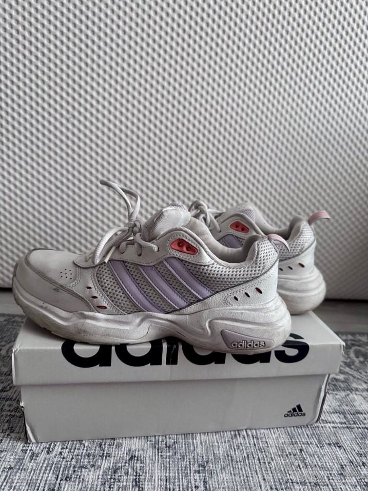 Beyaz Bağcıklı Adidas Kadın Spor Ayakkabı - Görsel 3