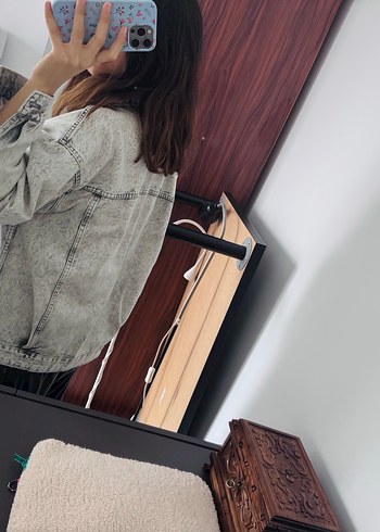 Gri Batik Desenli Kadın Denim Ceket - Görsel 2