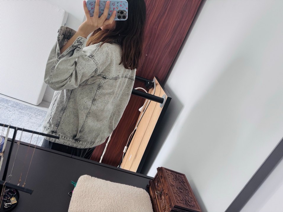 Gri Batik Desenli Kadın Denim Ceket - Görsel 2