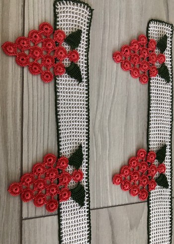  Kırmızı Çiçekli El Yapımı Dantel Şerit havlu kenar