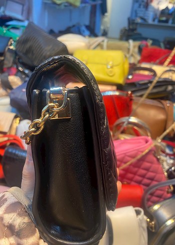 Kilitli Siyah Deri Kadın Çanta - Görsel 3