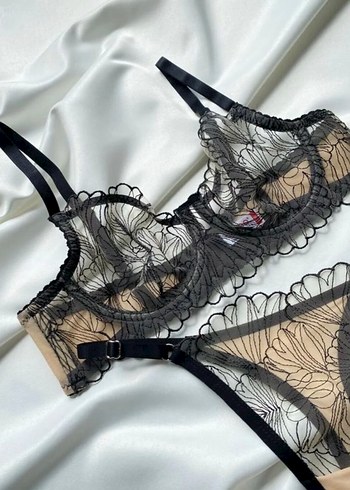 Nakışlı Goth Tarzı Bej Sütyen Takımı - Görsel 2