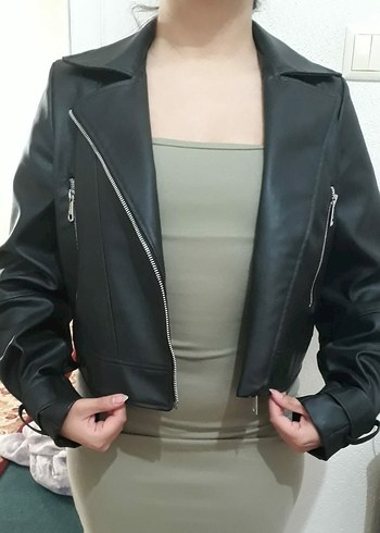 Zara Kadın Siyah Deri Biker Ceket
