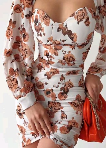 Çiçek Desenli Drapeli Midi Mini Elbise