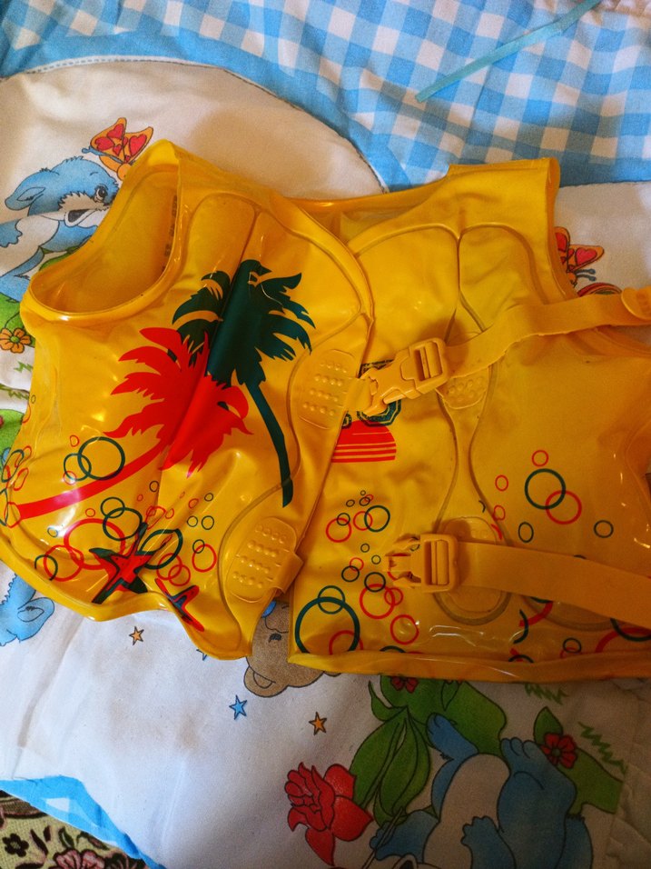 Renkli şişme yelek - Görsel 3